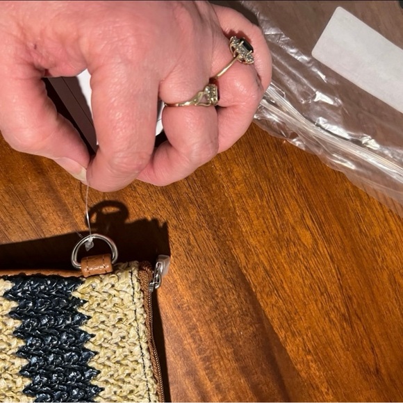 Thirty One Bundle In Navy Striped Straw - Picture 6 of 16